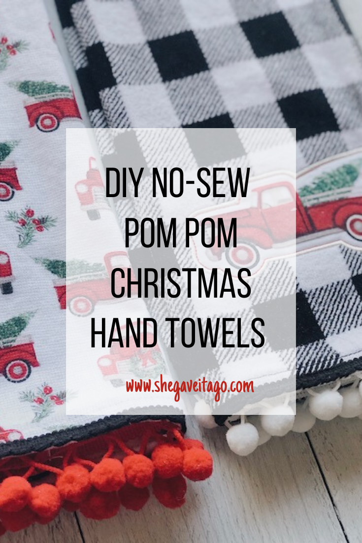 DIY No-Sew Pom Pom Christmas Hand Towels .png