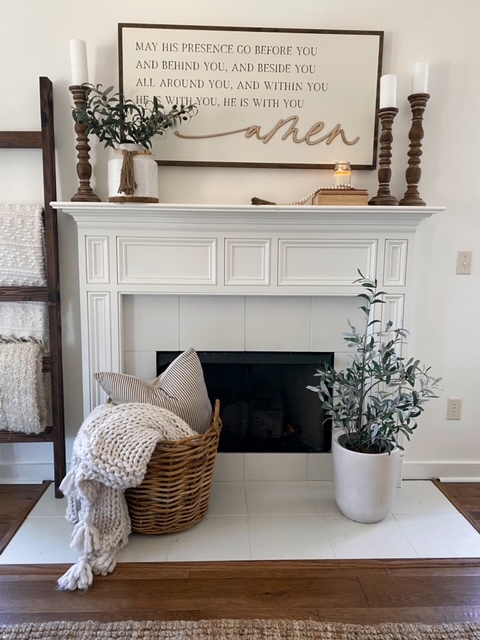 How To Create A Lovely Spring Mantel In 10 Minutes She Gave It Go