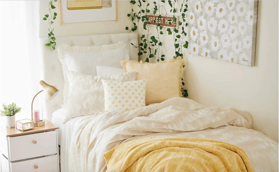 Dorm Decorating Ideas for Girls featured by top AL home blogger, She Gave It A Go