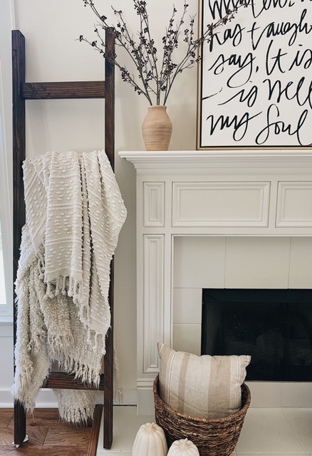 Farmhouse Blanket Ladder decorating tips for Fall featured by top AL home decor blogger, She Gave It A Go