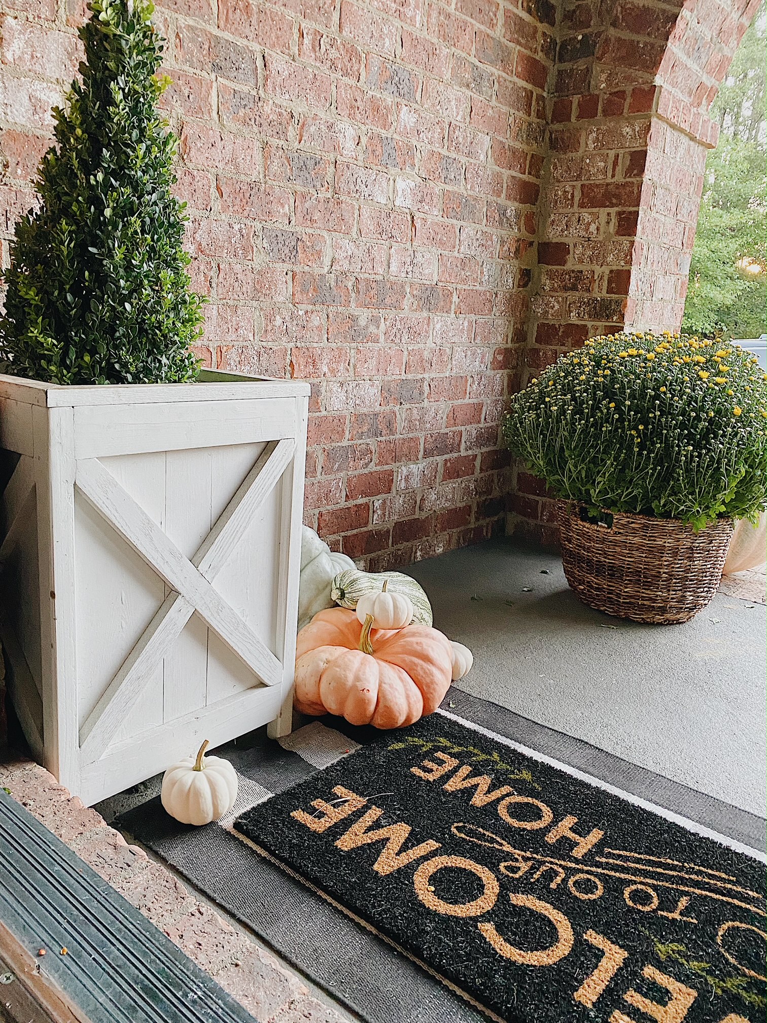 Cozy Outdoor Fall Decor for your Front Porch  featured by top AL home decor blogger, She Gave It A Go