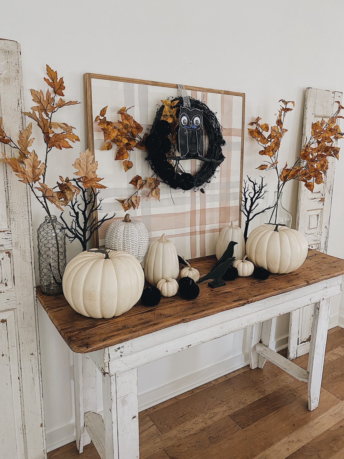 DIY Halloween Wreath, farmhouse decor featured by top AL home decor blogger, She Gave It A Go