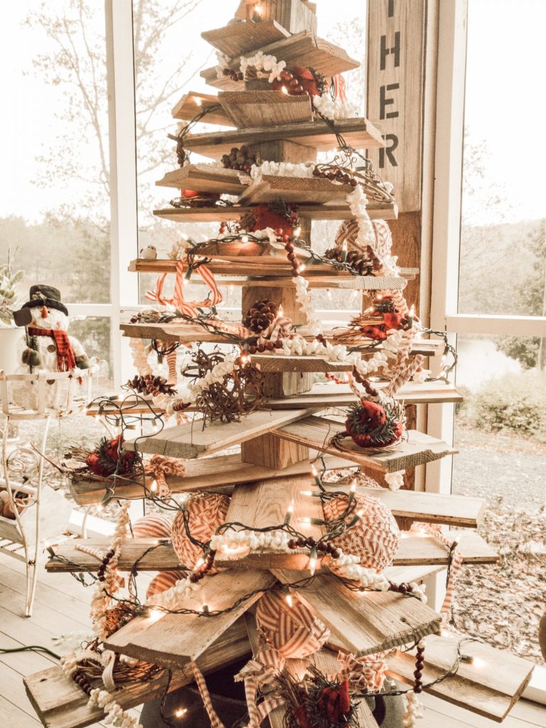 How To Turn Your Ordinary Christmas Tree Into Extraordinary | She Gave ...