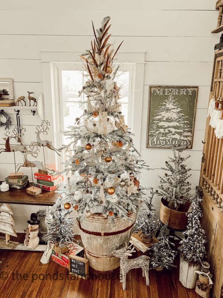 7 Inspiring Christmas Tree Decorating Ideas | She Gave It A Go
