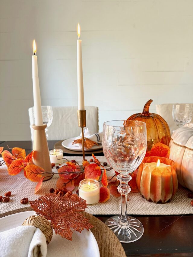 A Cozy Thanksgiving Tablescape