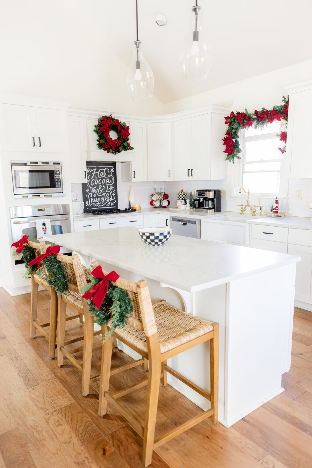 Christmas Home Decor: A 2023 Kitchen & Bedroom Tour | She Gave It A Go