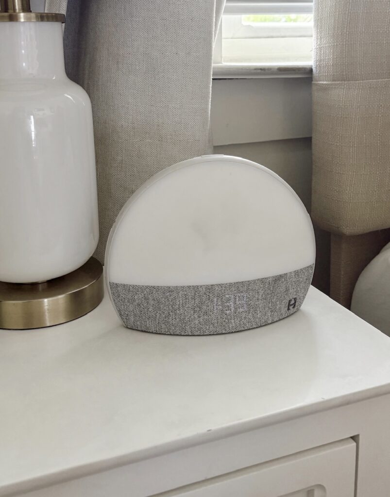 dorm room, college dorm, college apartment, first apartment, dorm organization, college move in, student housing, dorm essentials, dorm room ideas, dorm decor, small apartment organization, college move in day