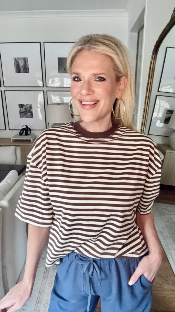 striped oversized crewneck tee spring outfit